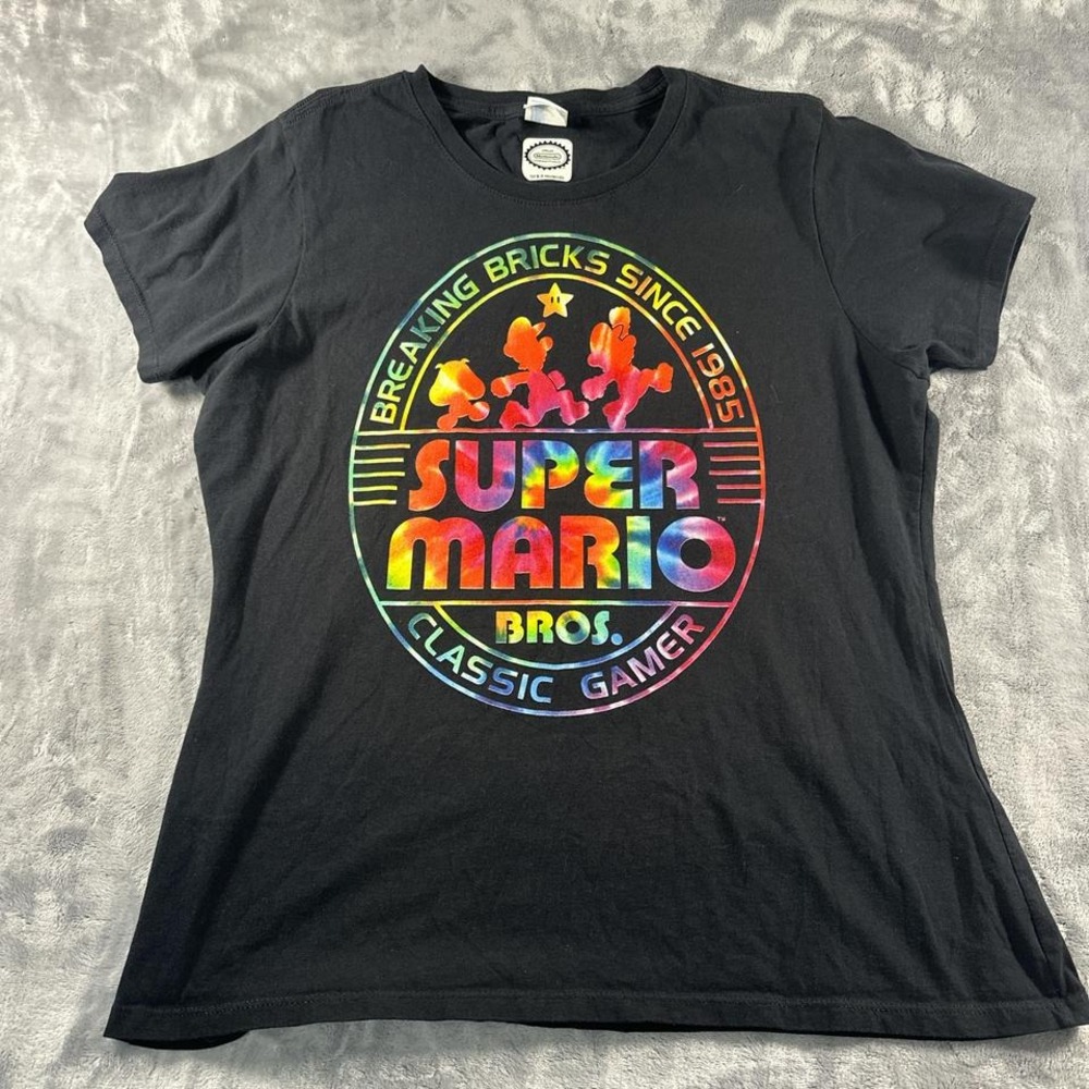 Women's Black Super Mario Bros tee‎